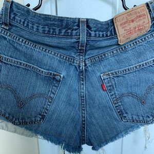 Levi’s cut off shorts.